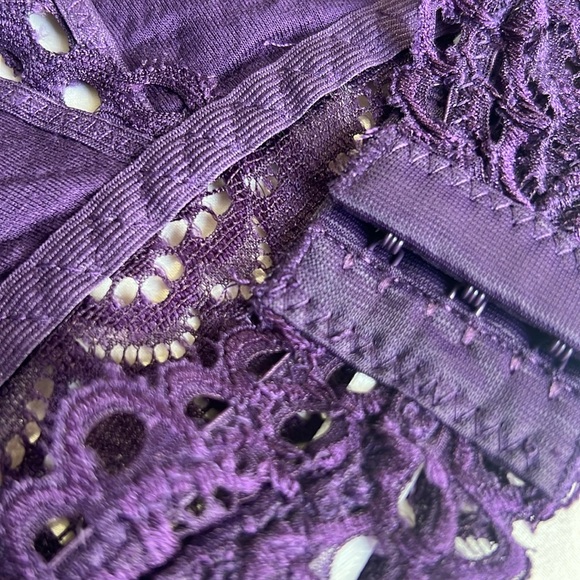 DK PURPLE LACE HALTER STRETCH BRALETTE 1X 2X 3X new lightweight plus - Picture 4 of 11